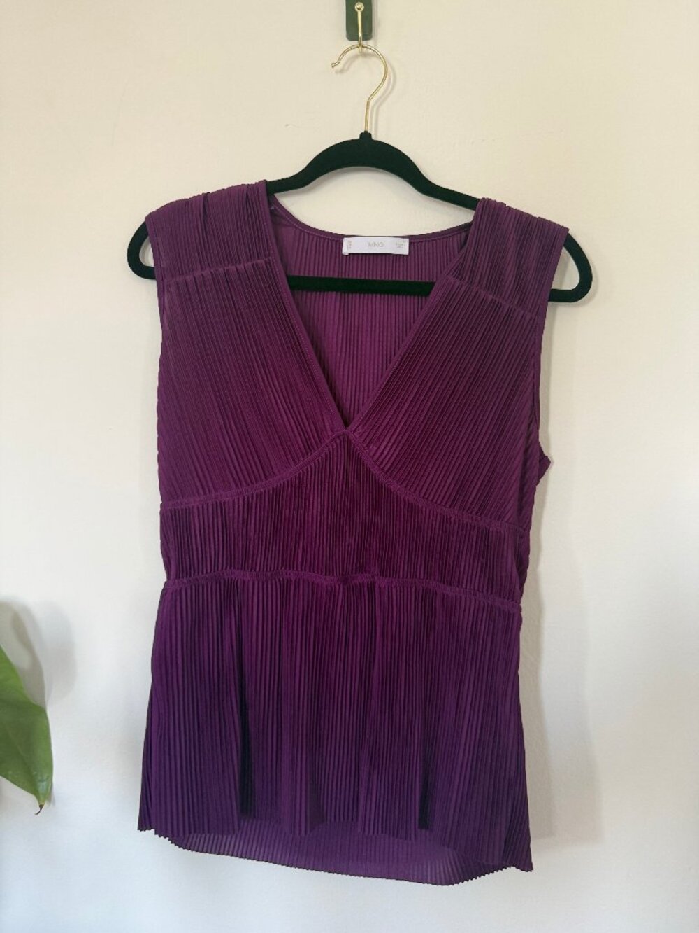 Mango MNG Pleated V-Neck Sleeveless Top Plum Size L